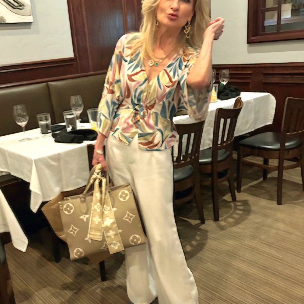 Louis Vuitton Giant Monogram Empreinte Tourterelle Onthego MM - Picture 14 of 15